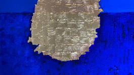 “Inner 2D” - Light and dark ultramarine blue pigments, yellow and rose gold leaf on linen canvas. Plexiglass casing and beech frame, H.80 x W.60 cm, 2026